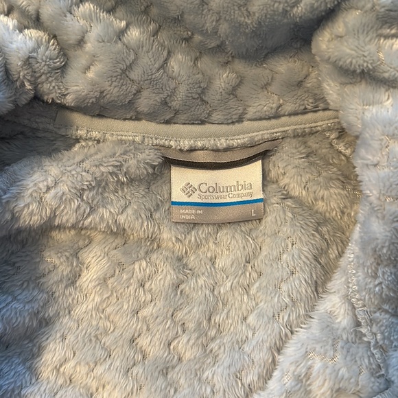 Women’s Columbia Half Zip Sweater - Picture 3 of 4